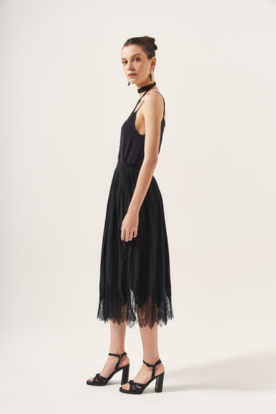 Falda Rock It New