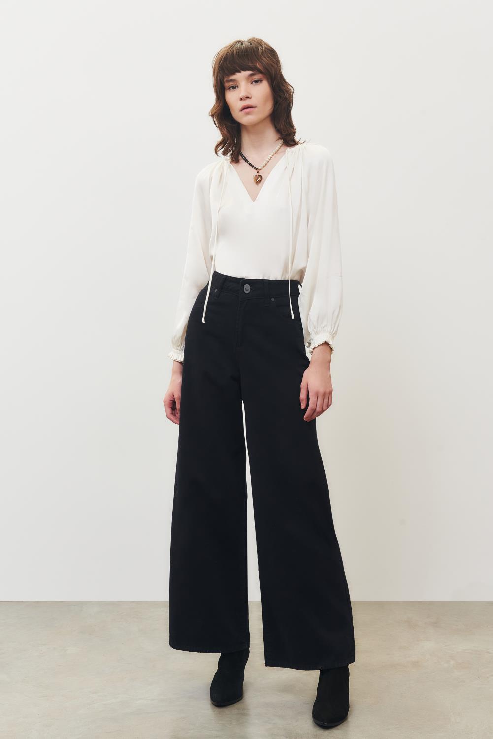 Jean Oxford Total Black